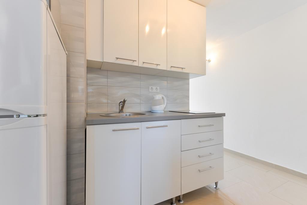 Nora Apartment *