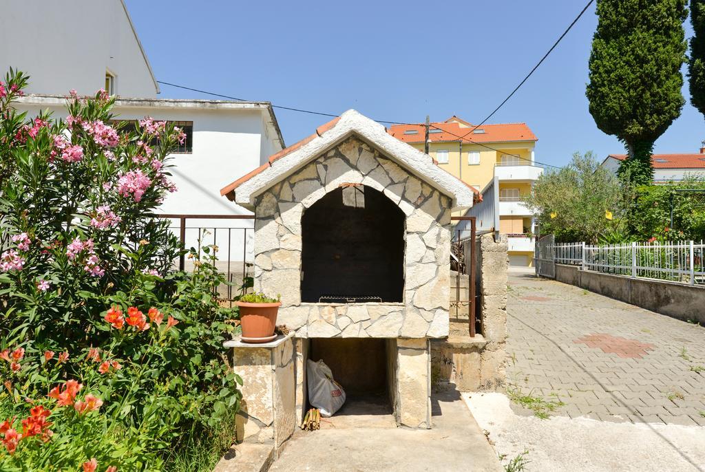 Nora Apartman *