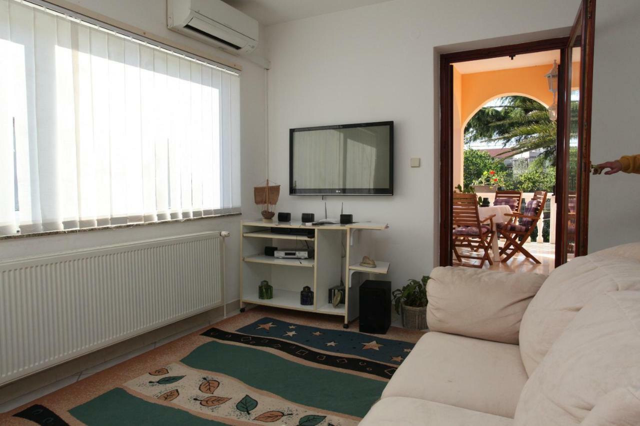 Apartment Nora *